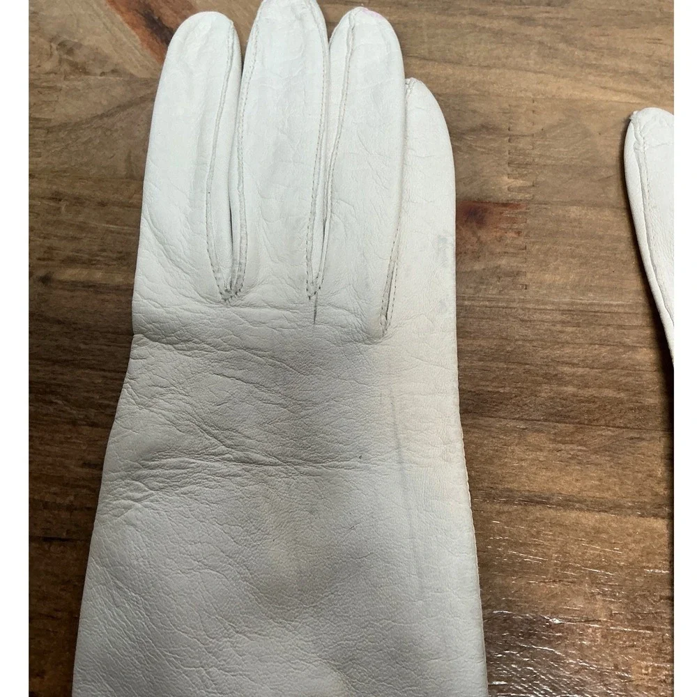 Vintage White Leather Women's Dress Gloves Pearl Button Wrist Soft Leather